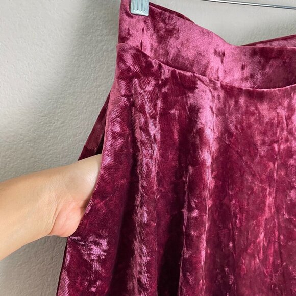 MODCLOTH Womens Small Just This Sway Crushed Velvet Skirt Pockets - Picture 7 of 8